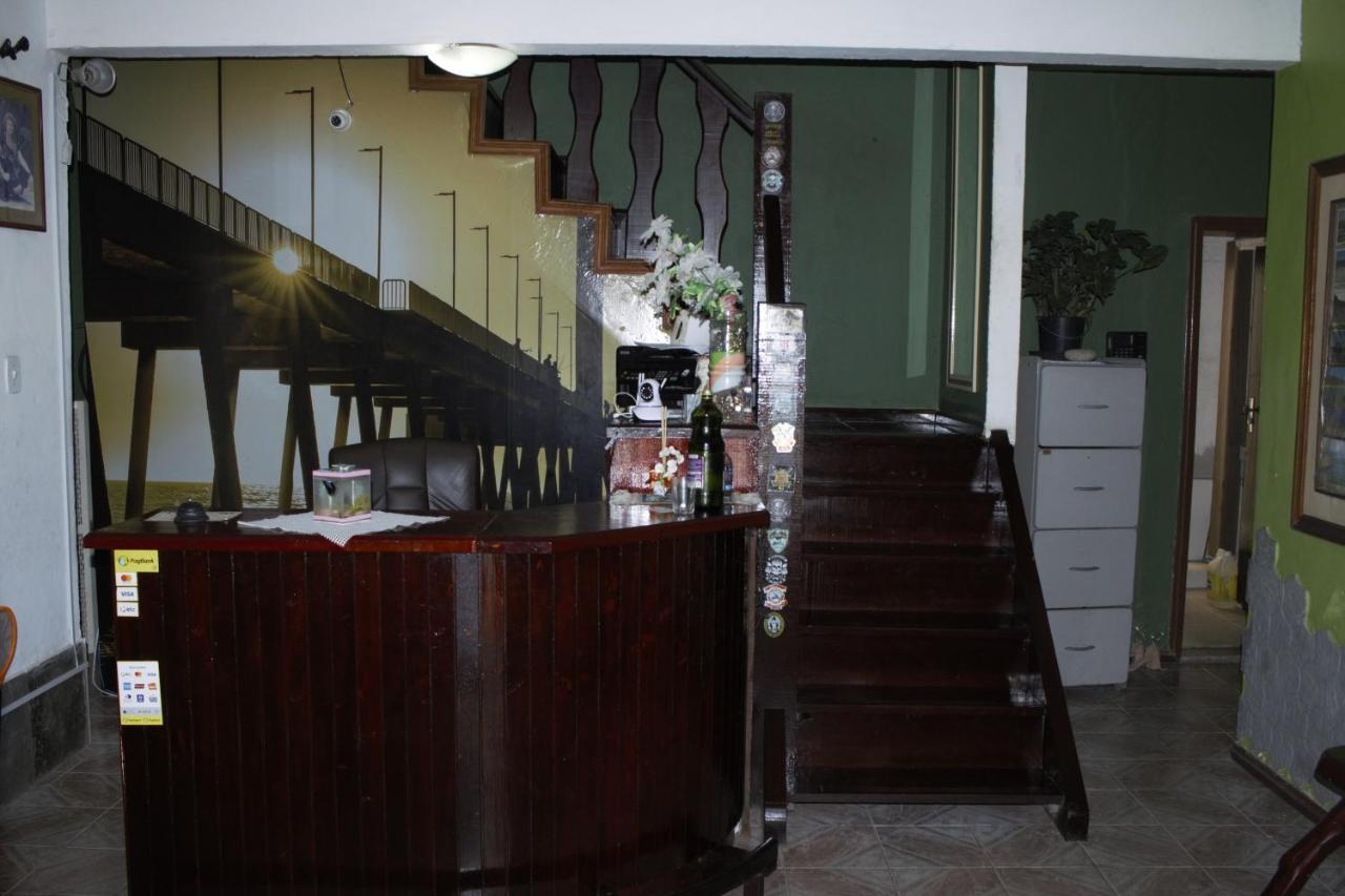 Hostel Rio Das Ostras Ріу-дас-Острас Екстер'єр фото